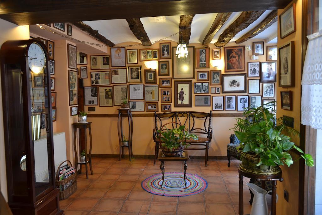 Hostal Santa Agueda Tarazona Экстерьер фото